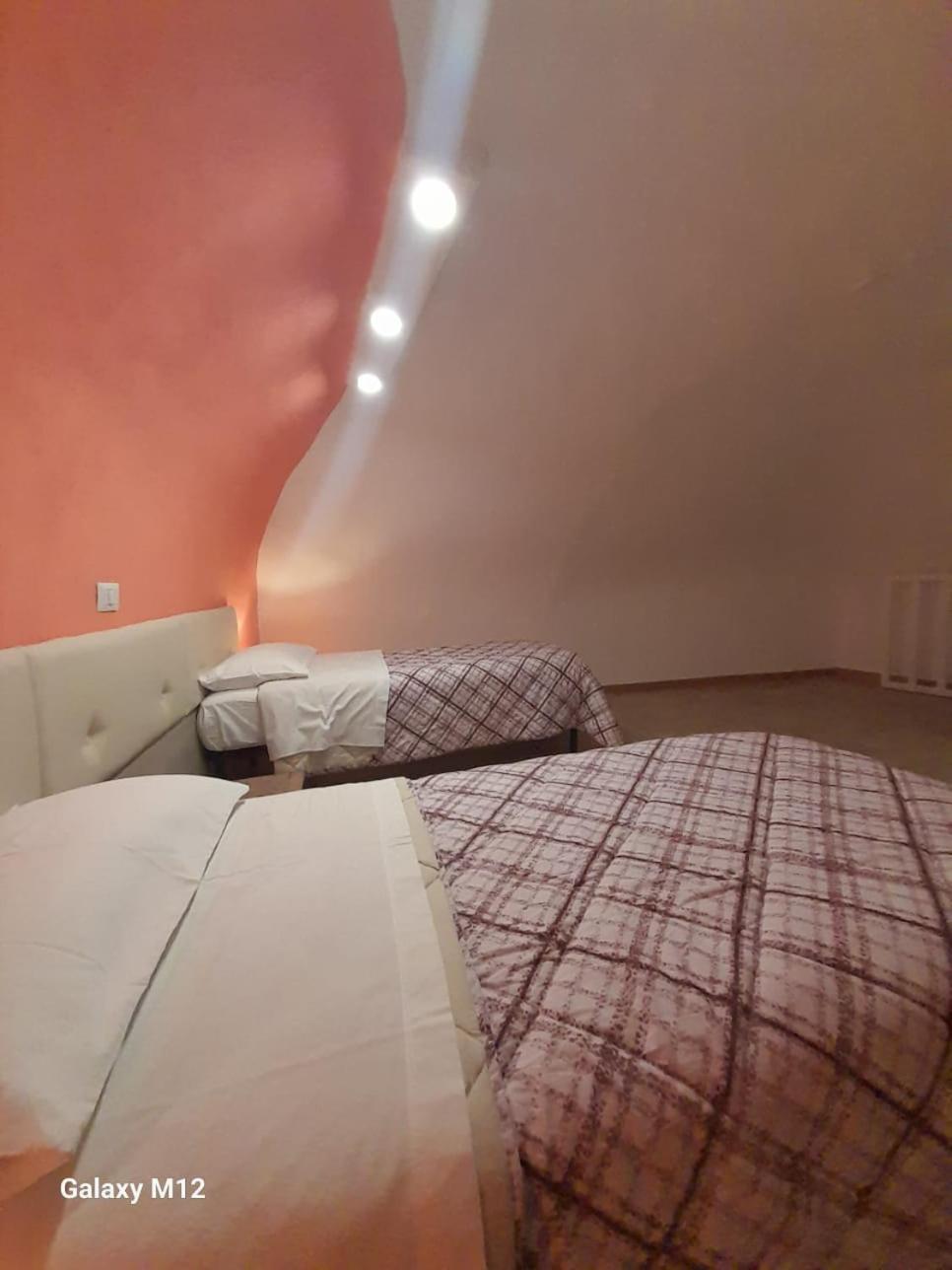 דירות פרוסידה Residenza Mena Marina Corricella מראה חיצוני תמונה